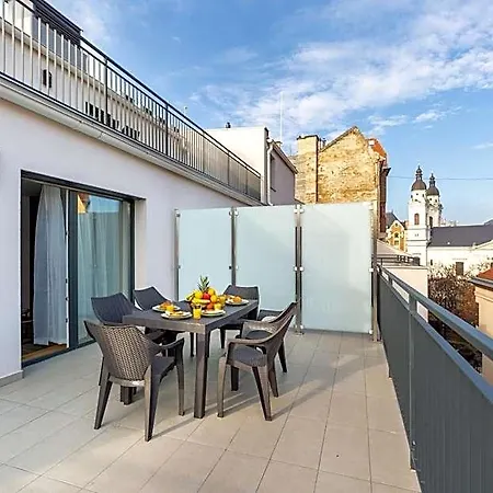 Hotel apartamentowy Hock By Vagabond