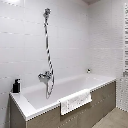 Hotel apartamentowy Hock By Vagabond 4*